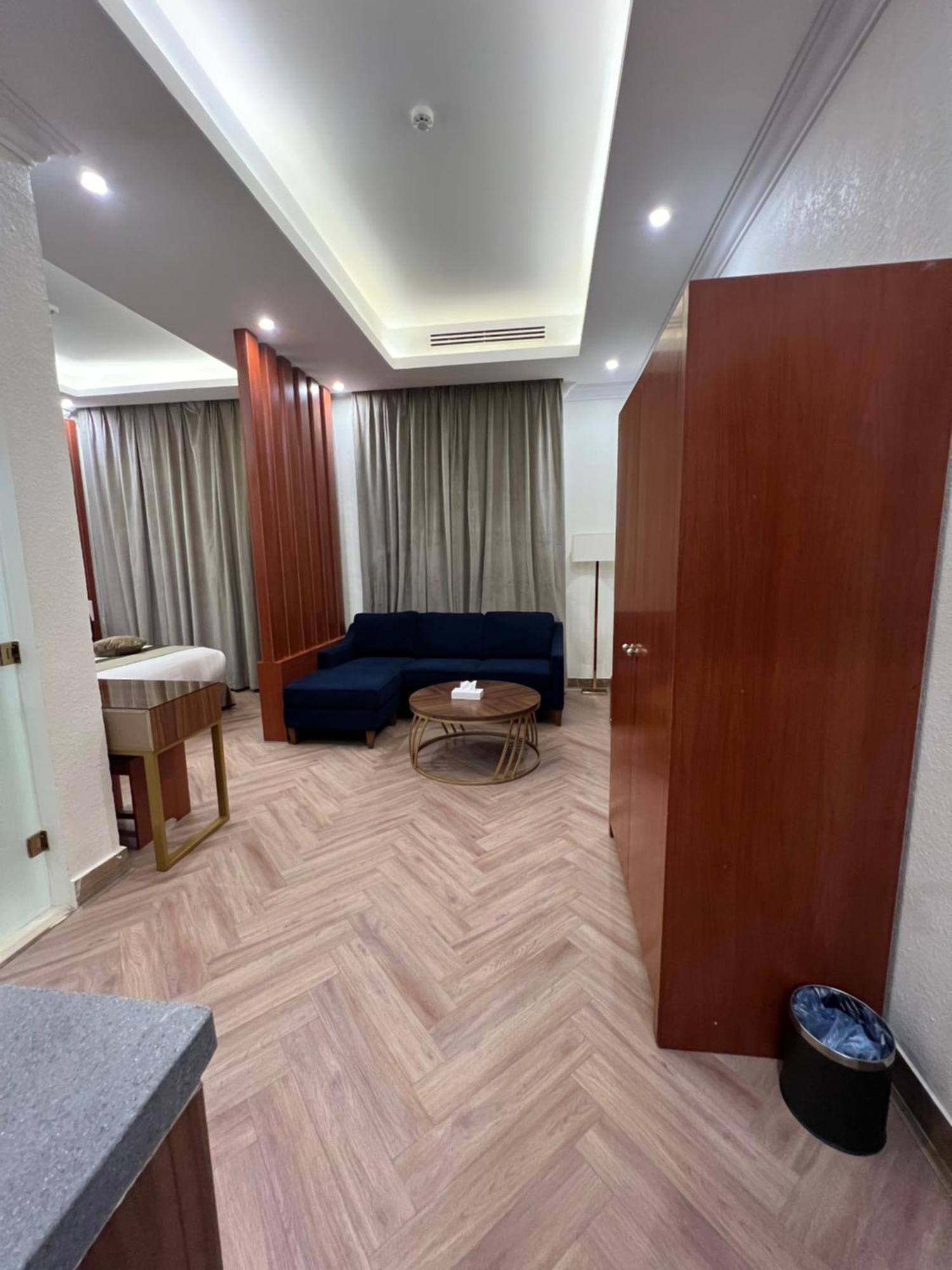 Smayah Hotel Riyadh Ngoại thất bức ảnh